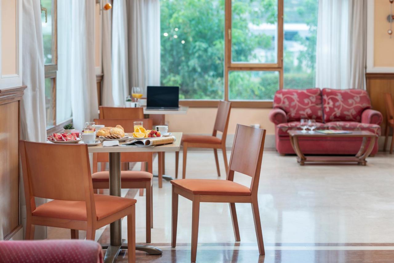 Hospedium Hotel Blu Sondika Zewnętrze zdjęcie